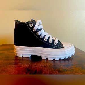 NWOT Women’s Platform Converse Dupe